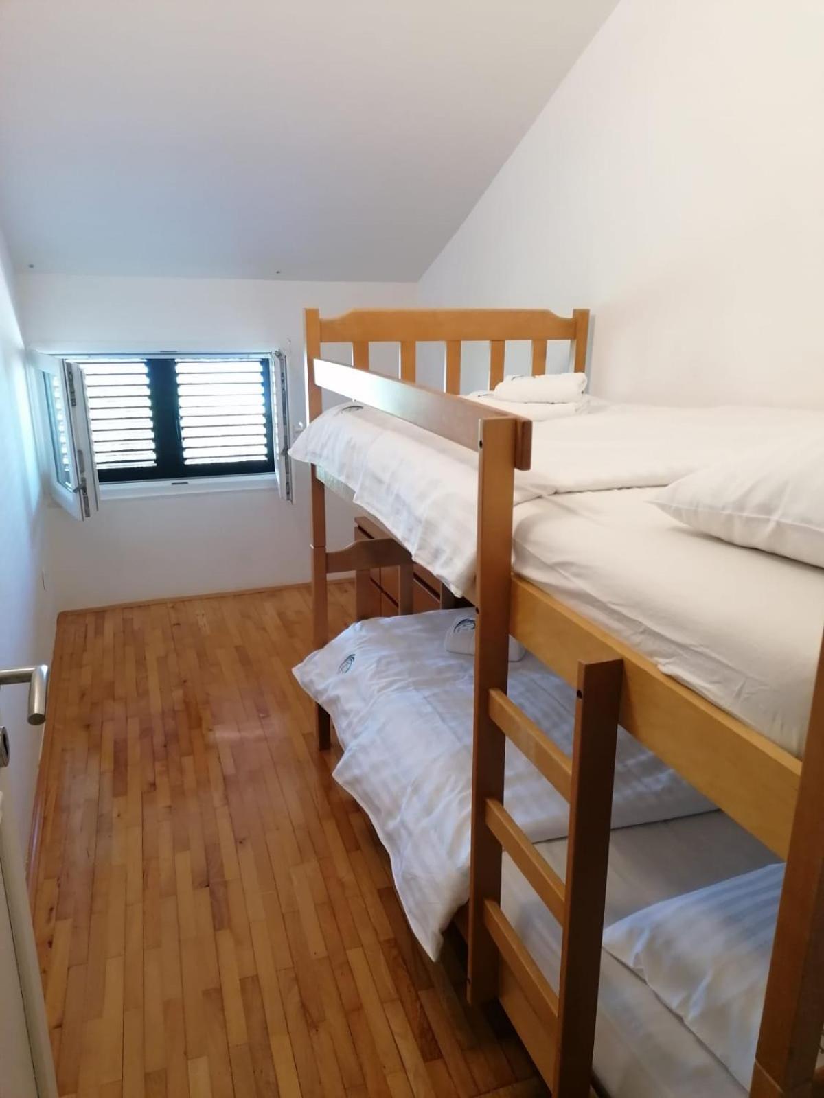 Apartments Villa Julia Трогир Экстерьер фото