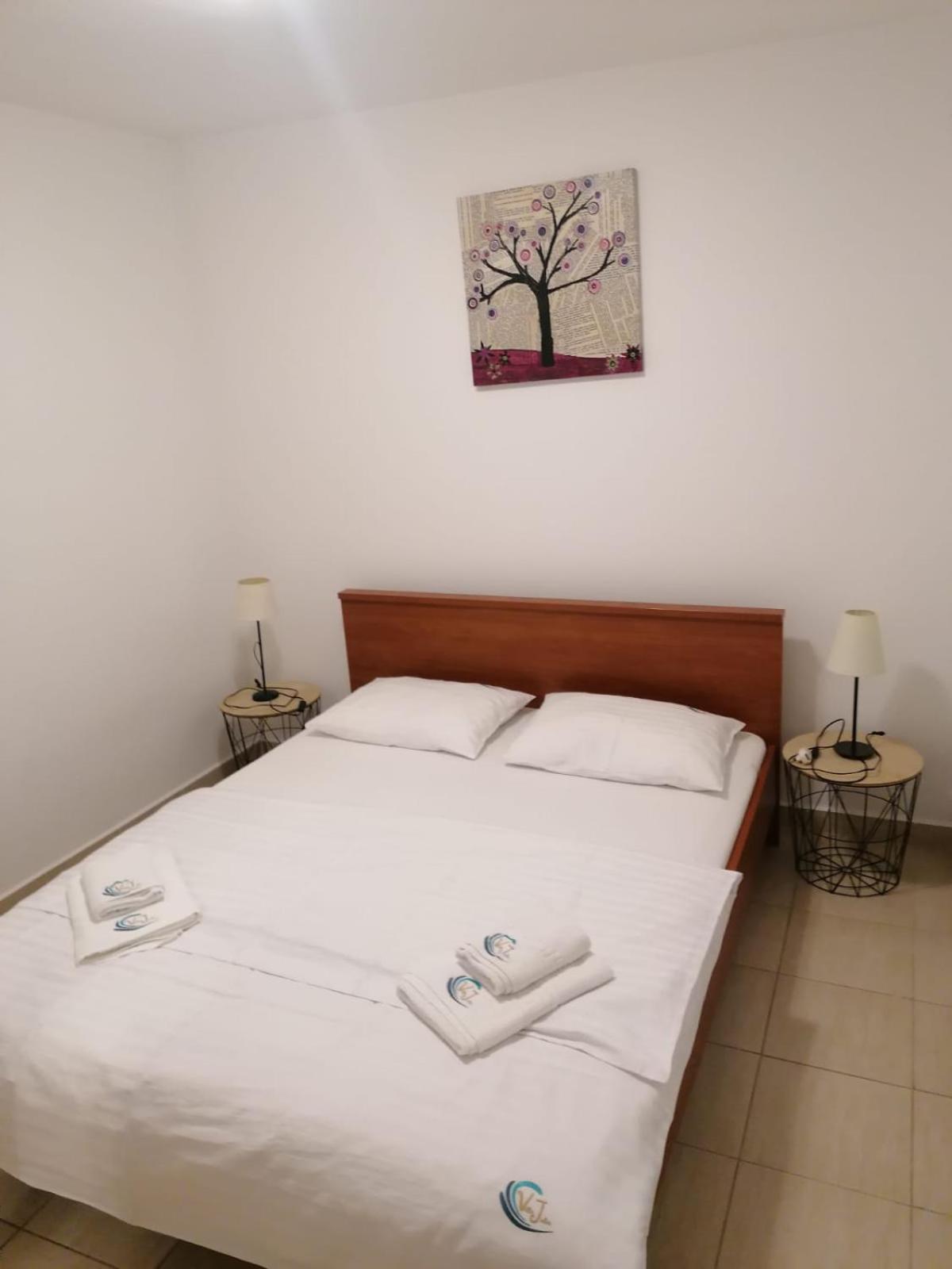 Apartments Villa Julia Трогир Экстерьер фото