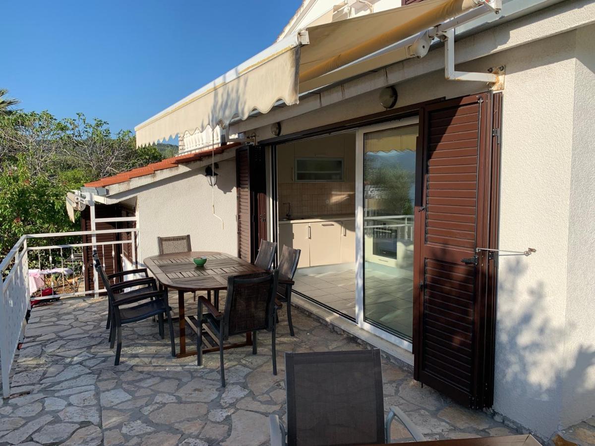 Apartments Villa Julia Трогир Экстерьер фото